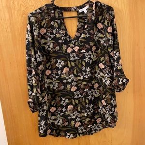 Black and floral 3/4 sleeve tunic